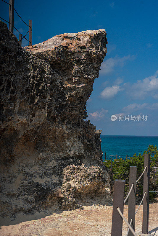 Isla Mujeres的Punta Sur悬崖